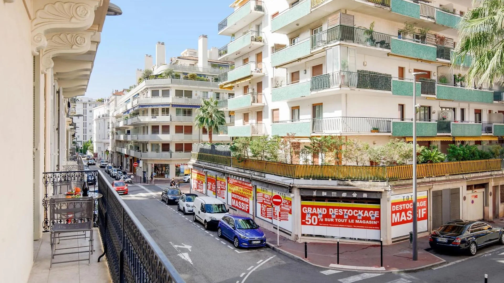 Apartment Nasturtium Yourhosthelper Cannes France